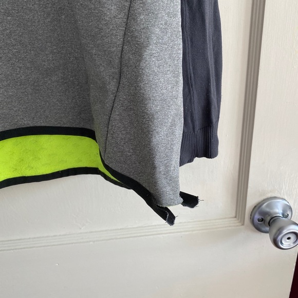 Men’s Nike Pullover - Picture 3 of 4